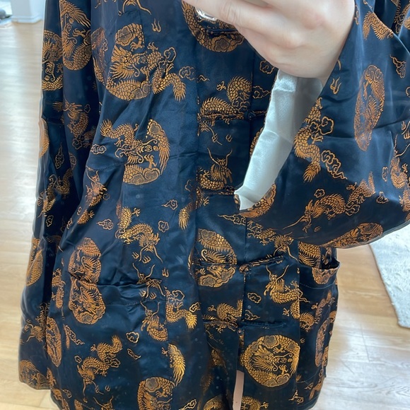 Kimono - Picture 2 of 3